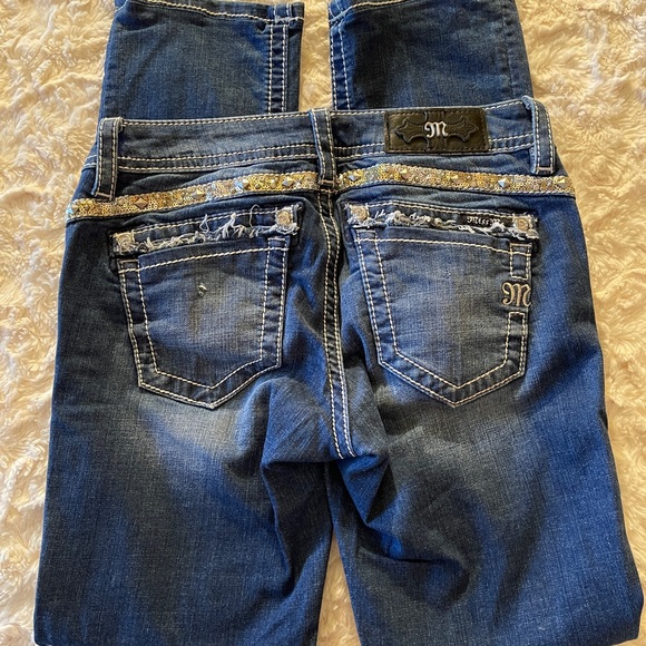 Miss Me,size 27, inseam 29 1/2, Straight. - Picture 4 of 6
